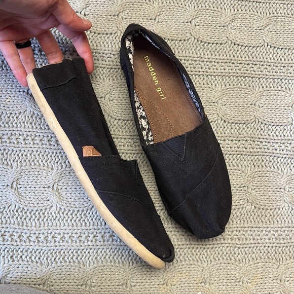 Madden girl flats size 8 - Picture 2 of 7